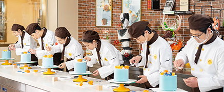 邯鄲新東方烹飪學(xué)校西點(diǎn)店長(zhǎng)班